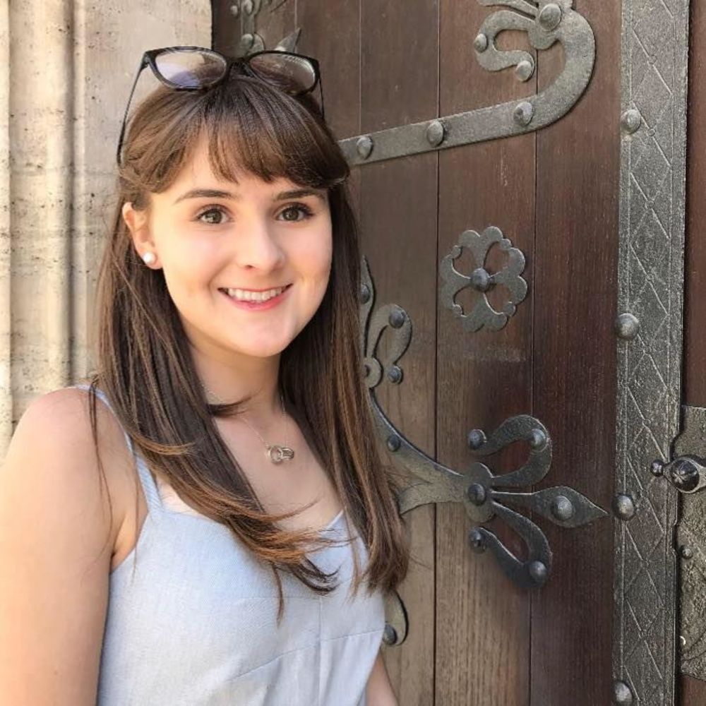 Meet your Posher, Genevieve